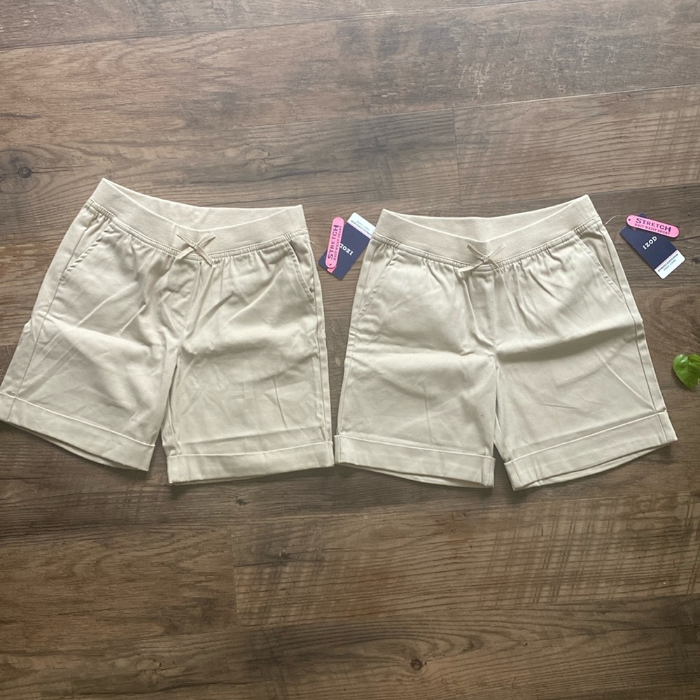IZOD SCHOOL KHAKI SHORTS SIZE KIDS 14.